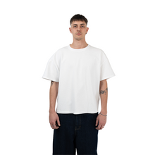 Laden Sie das Bild in den Galerie-Viewer, ONE T-SHIRT