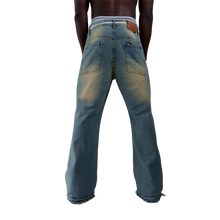 Laden Sie das Bild in den Galerie-Viewer, Bootcut Denim