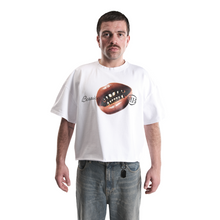 Laden Sie das Bild in den Galerie-Viewer, GRILLZ T-SHIRT (CROPPED)