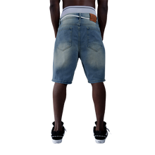 Laden Sie das Bild in den Galerie-Viewer, Distressed Denim Shorts