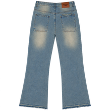 Laden Sie das Bild in den Galerie-Viewer, Bootcut Denim