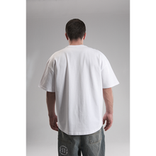 Laden Sie das Bild in den Galerie-Viewer, GRILLZ T-SHIRT