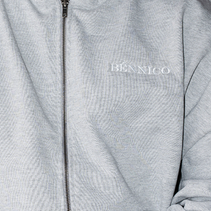 BENNICO ONE ZIP-HOODIE