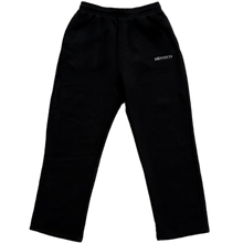 Laden Sie das Bild in den Galerie-Viewer, ONE OPEN-LEG SWEATPANT